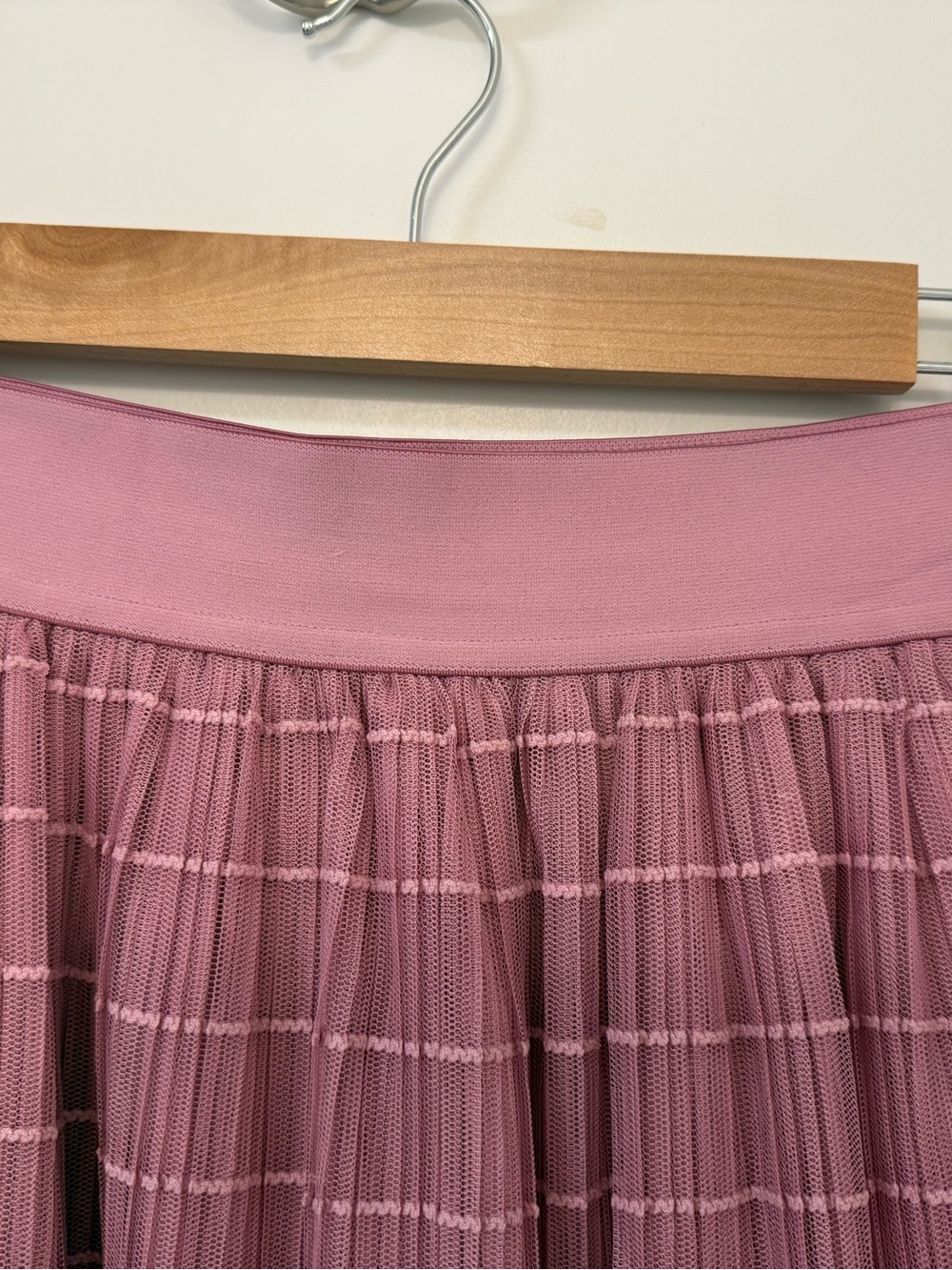 ON 34TH Dusty Rose Pleated Mesh Midi Skirt XXS Like New - Picture 5 of 9